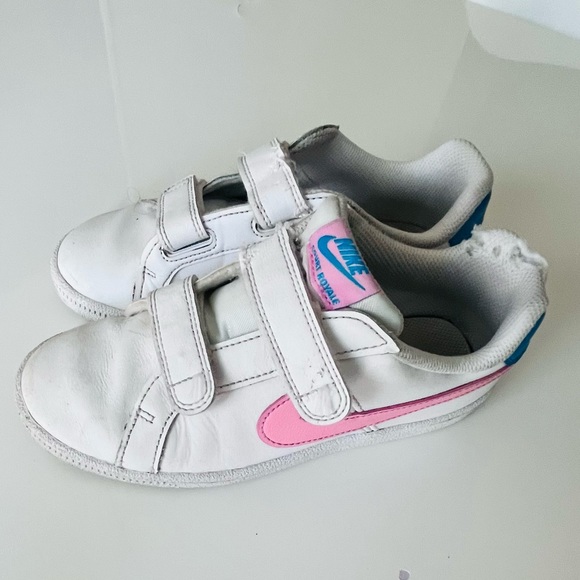 2 pairs of shoes - Picture 4 of 11